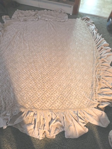 Chenille bedspread 2 shams - chenille,