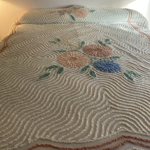 Chenille bedspread vintage - chenille,